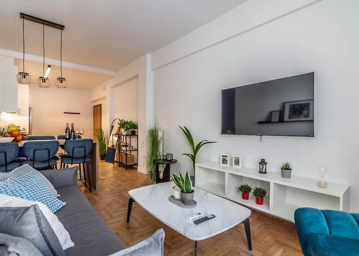 Aris Central Exarchia